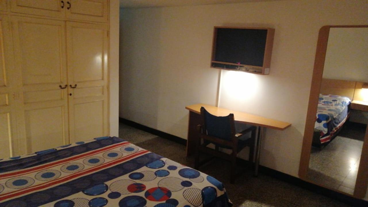 Hotel Del Oeste Cali Dış mekan fotoğraf