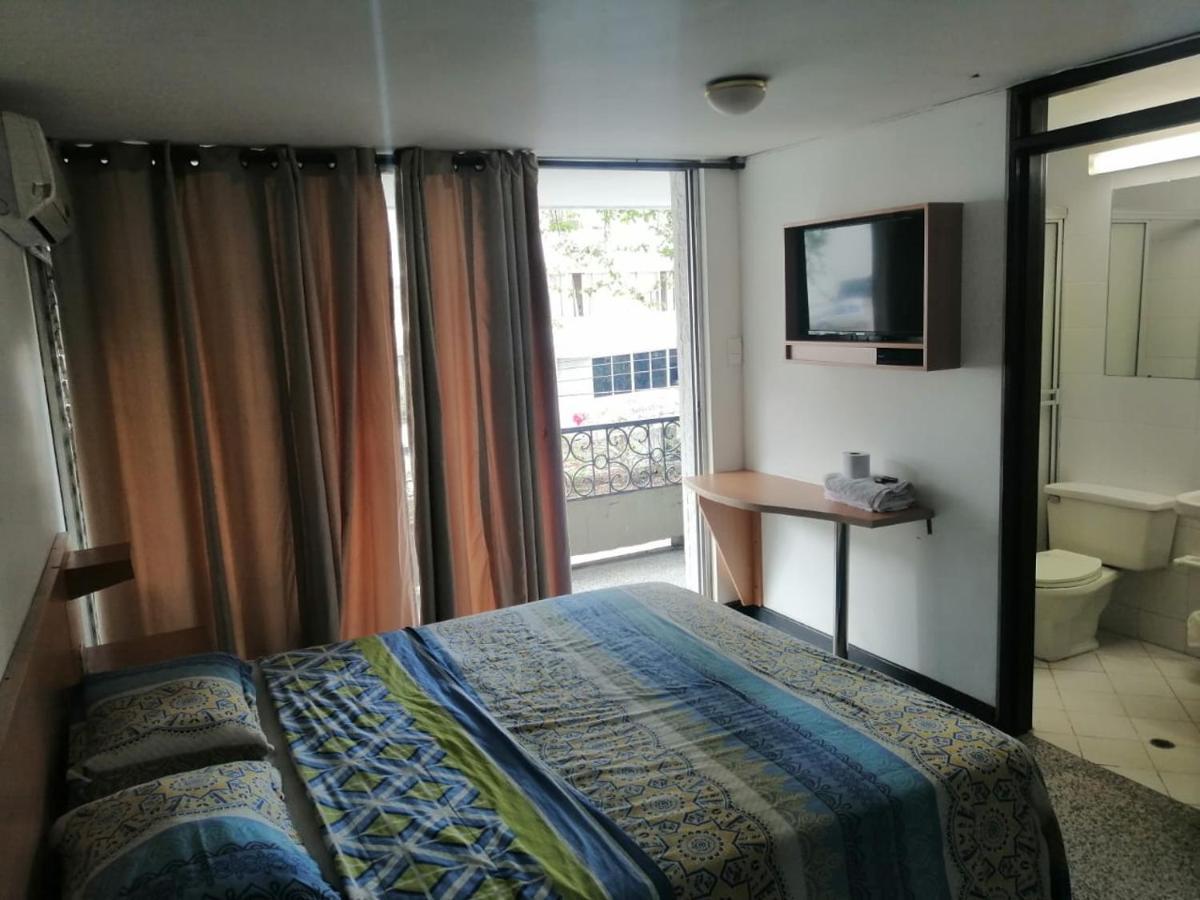 Hotel Del Oeste Cali Dış mekan fotoğraf